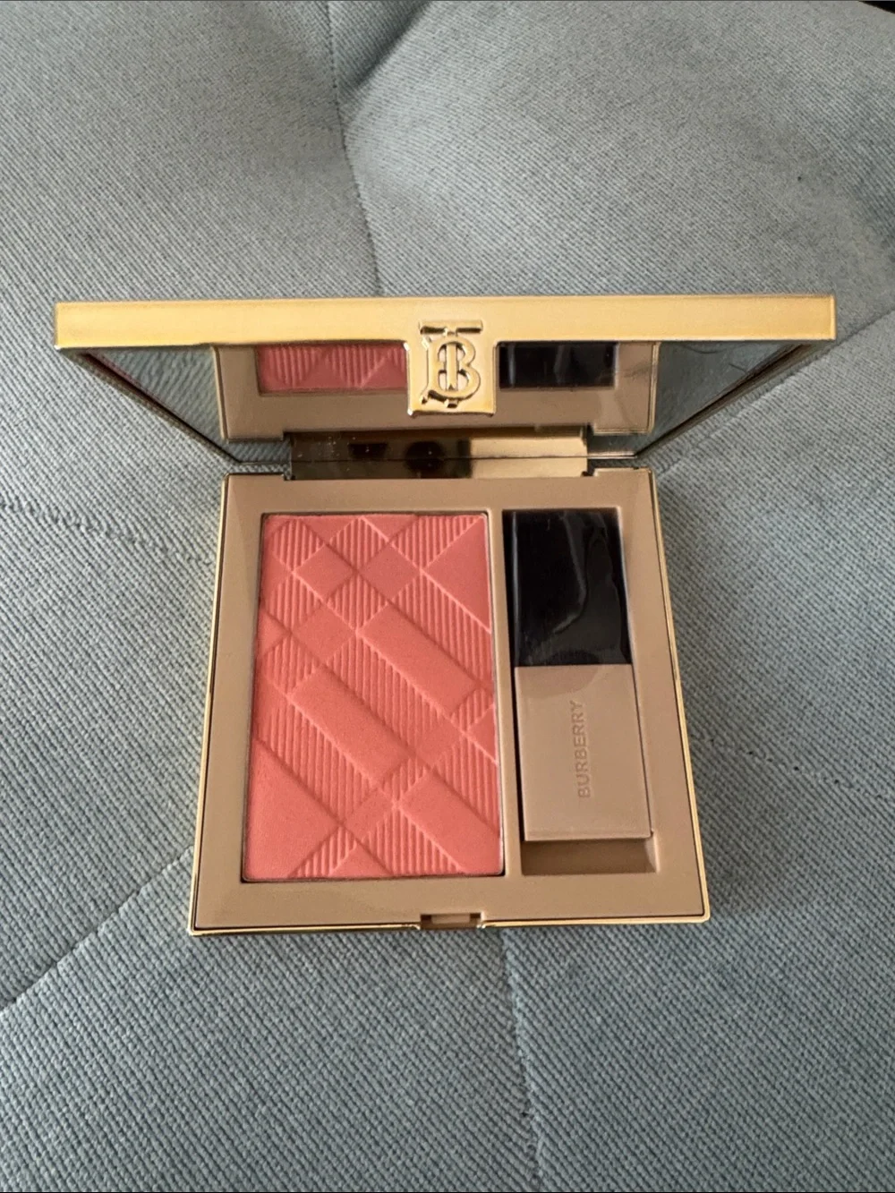 Burberry Outdoor Blush 32 Rose Meadow Luxury Powder Blush